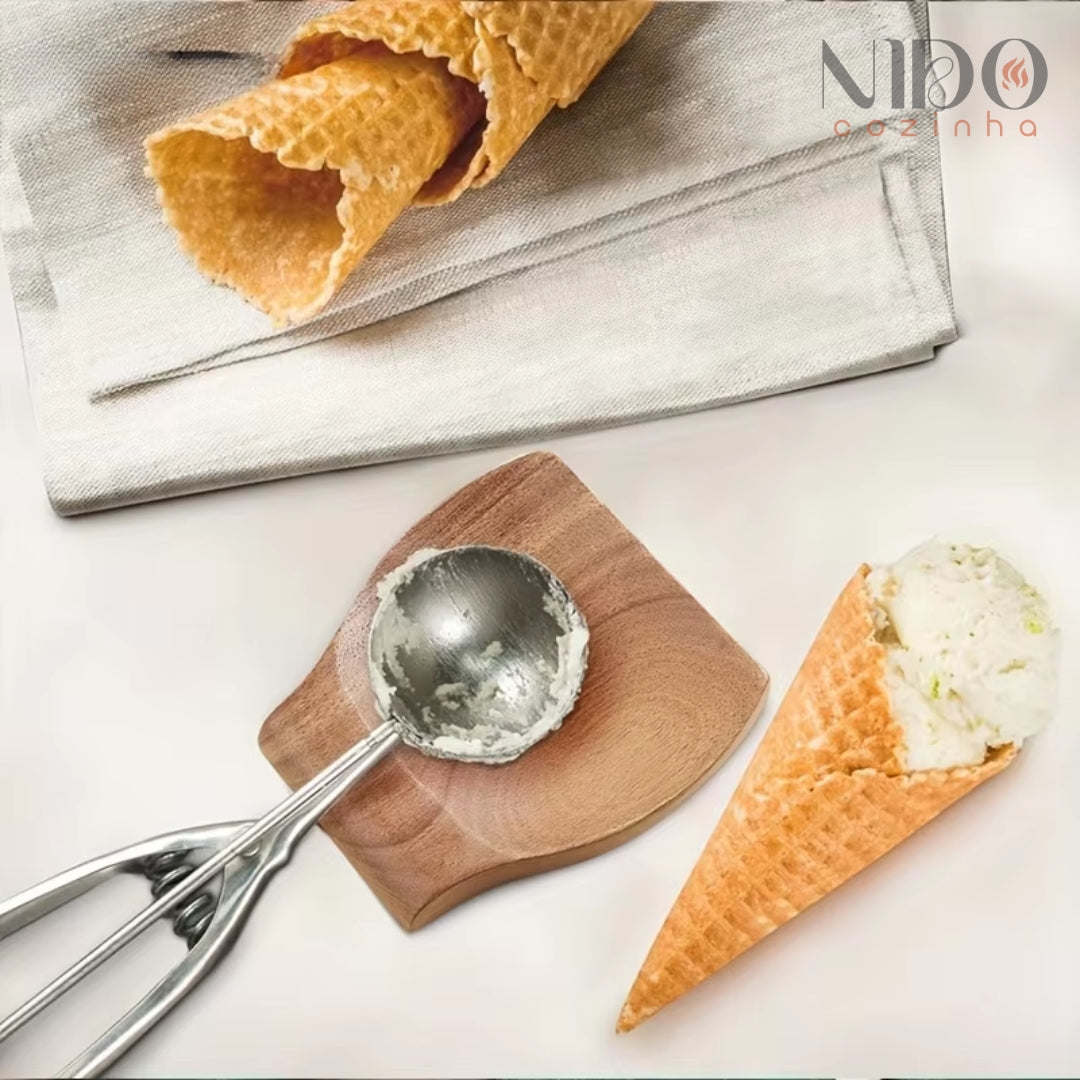 Apoio de Colher de Madeira Nido