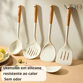 Conjunto de Utensílios de Silicone com Suporte